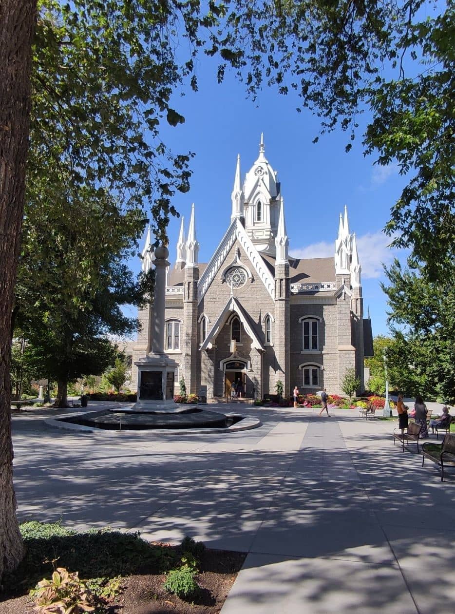 Simon Skjodt Assembly Hall Atmosphere