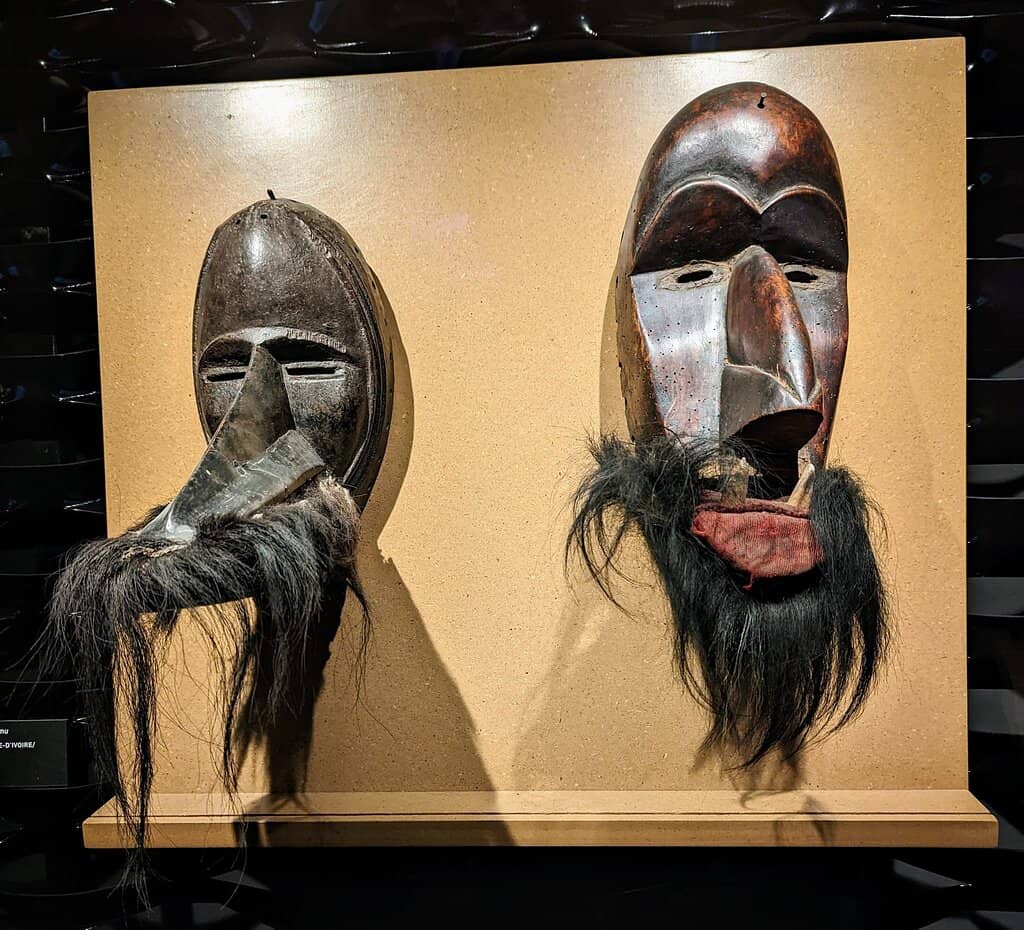 Vast Mask Collection