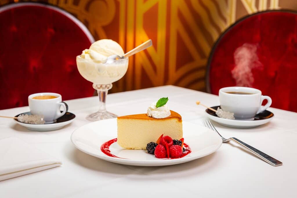 Elegant Art Deco Ambiance