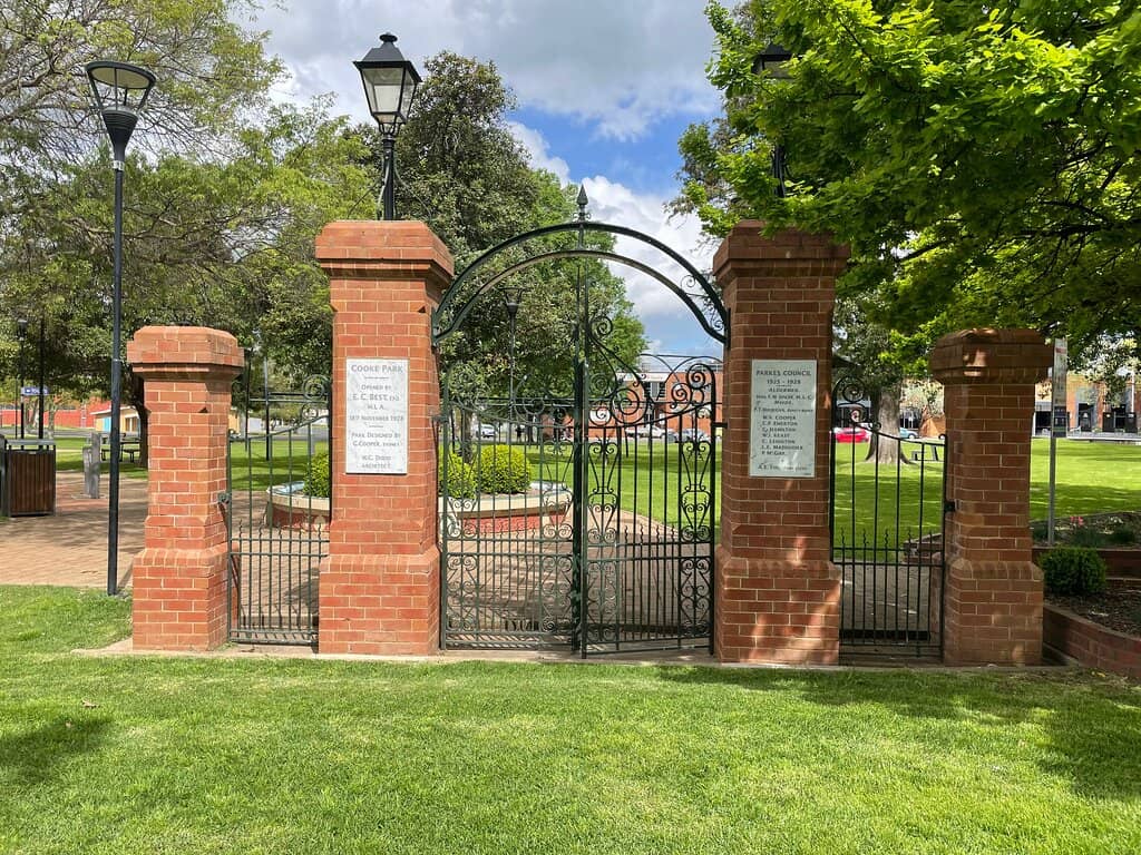 Elvis Festival Street Parade