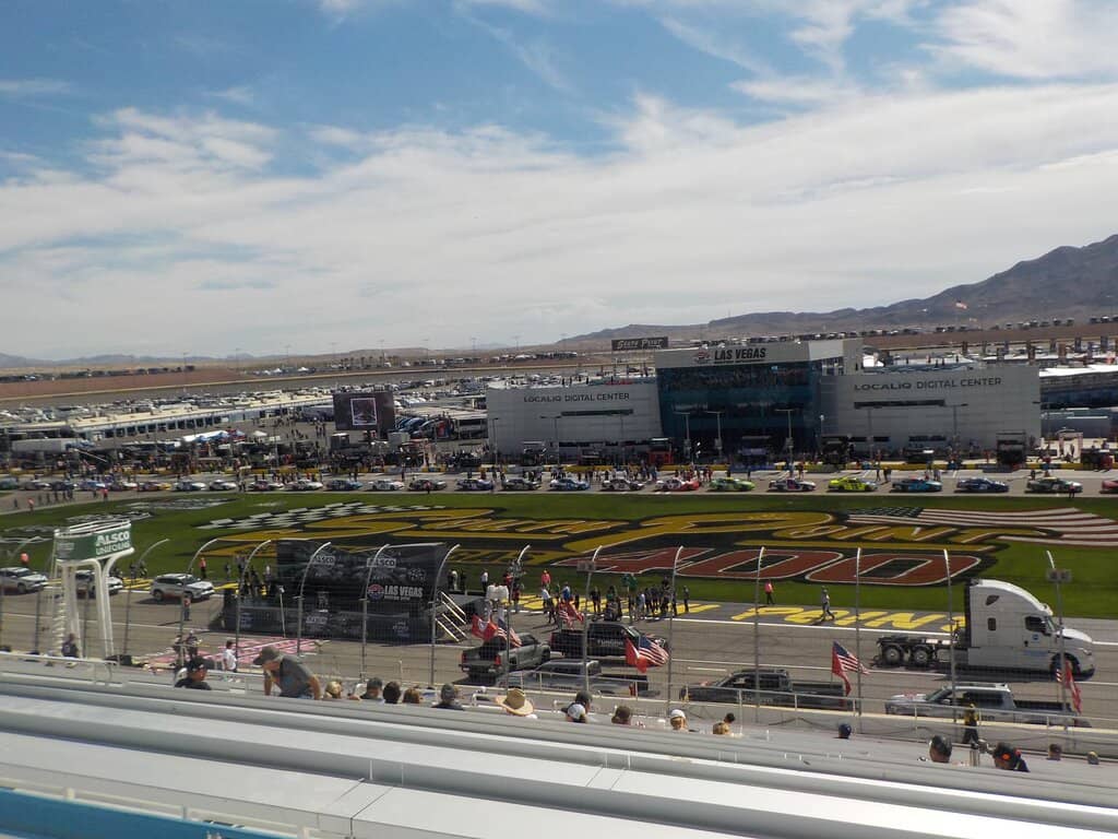 Drag Racing at The Strip