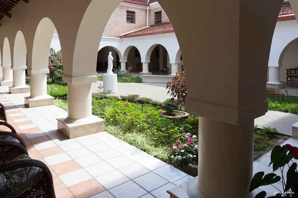 Peaceful Gardens & Courtyards