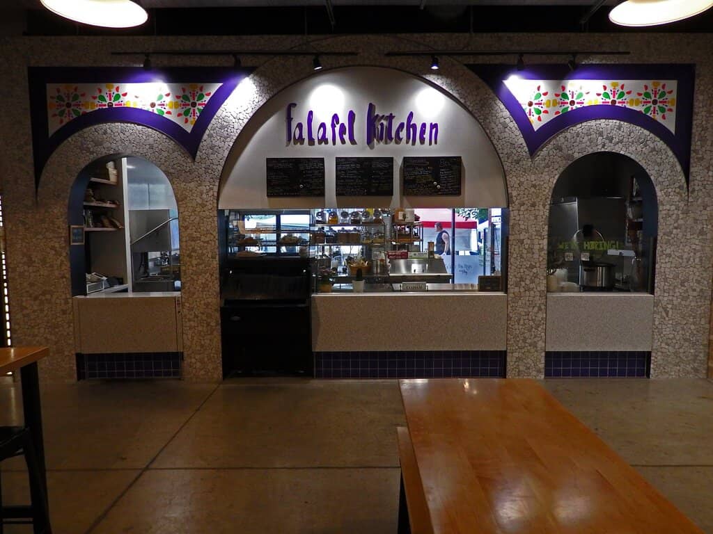 Vibrant Dining Scene