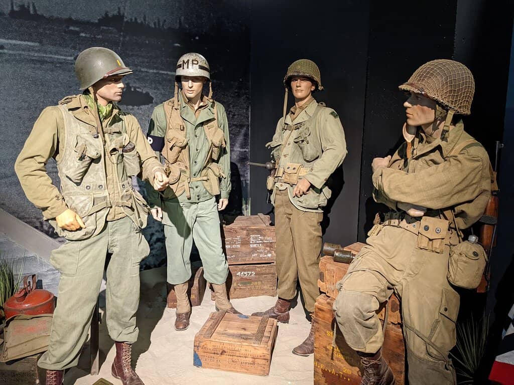 Tank and Vehicle Displays