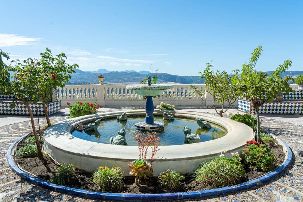 Puente Nuevo Terrace Views