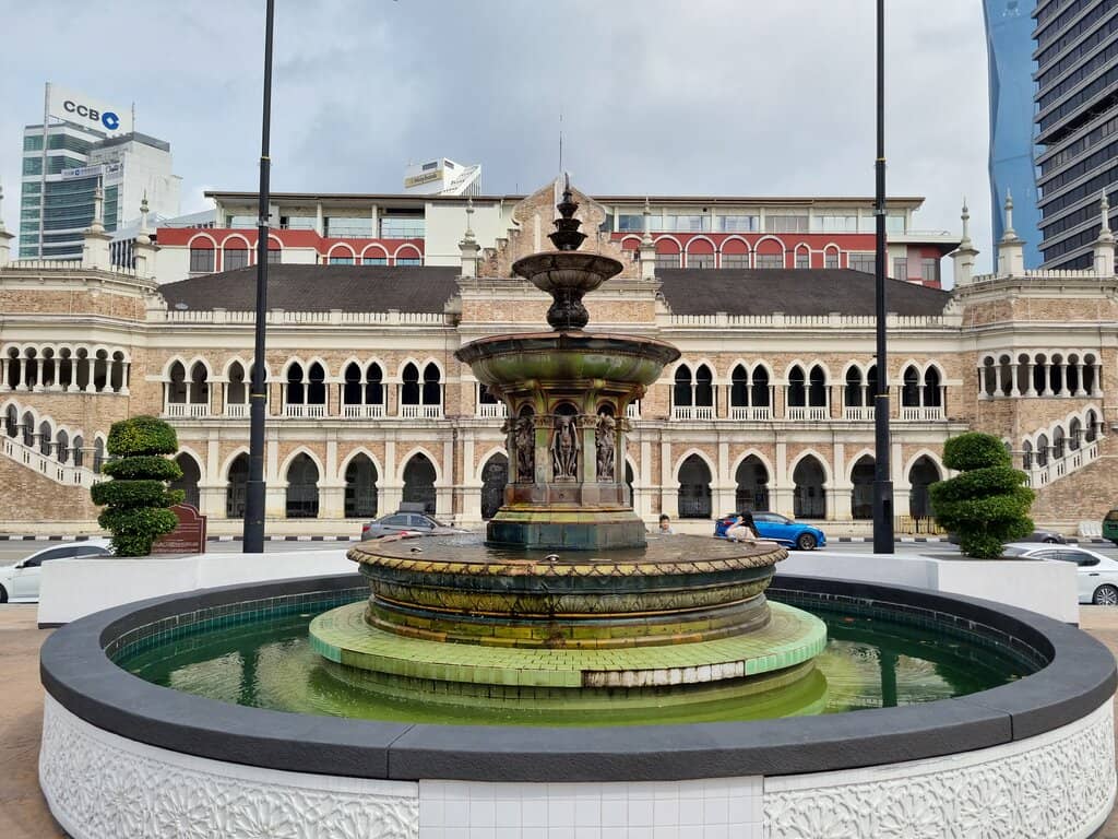 Photo Opportunity with Sultan Abdul Samad Building