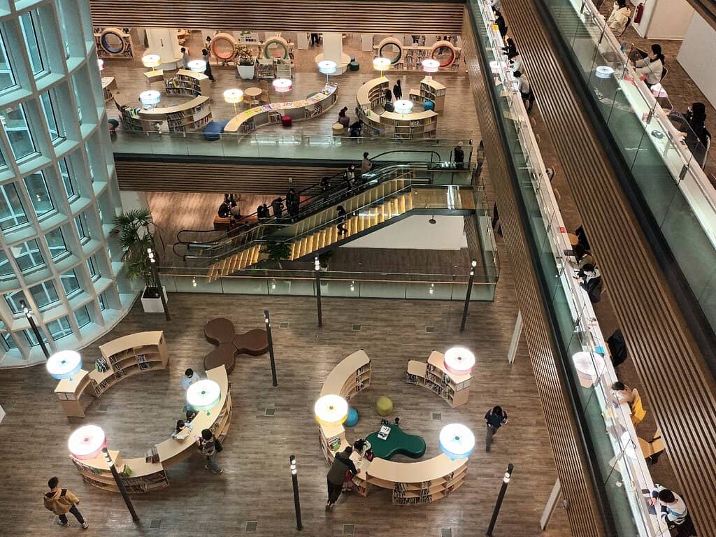 Modern & Grand Architecture