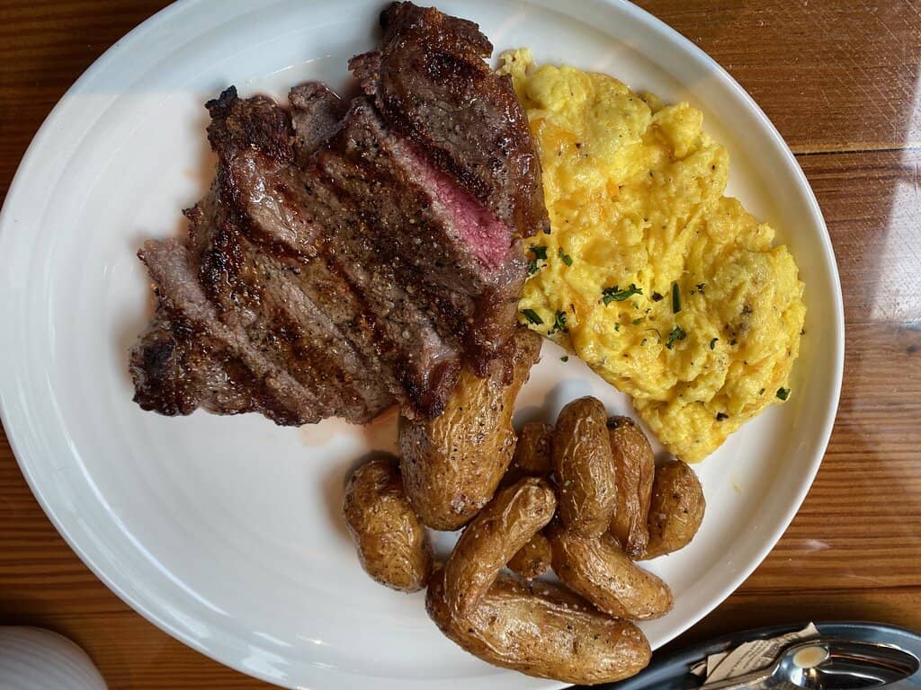 Elegant Ambiance & Service