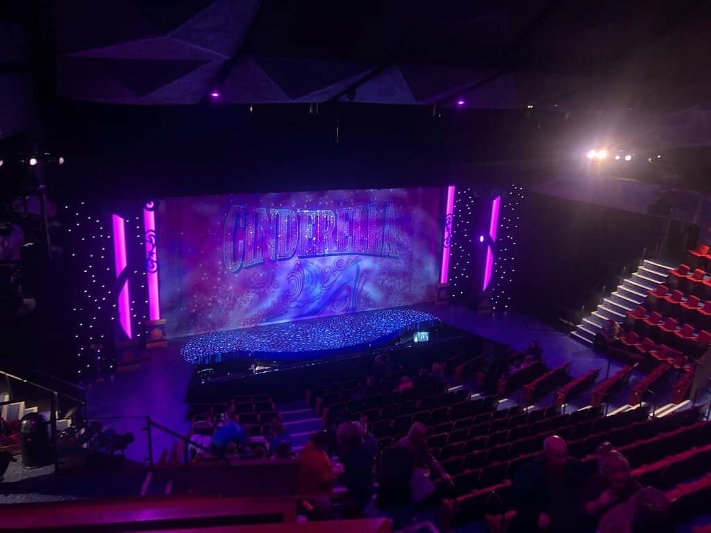 Diverse Live Performances