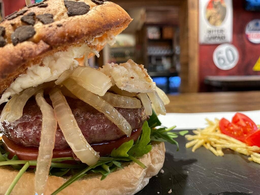 Delicious Huevos Rotos & Angus Burgers