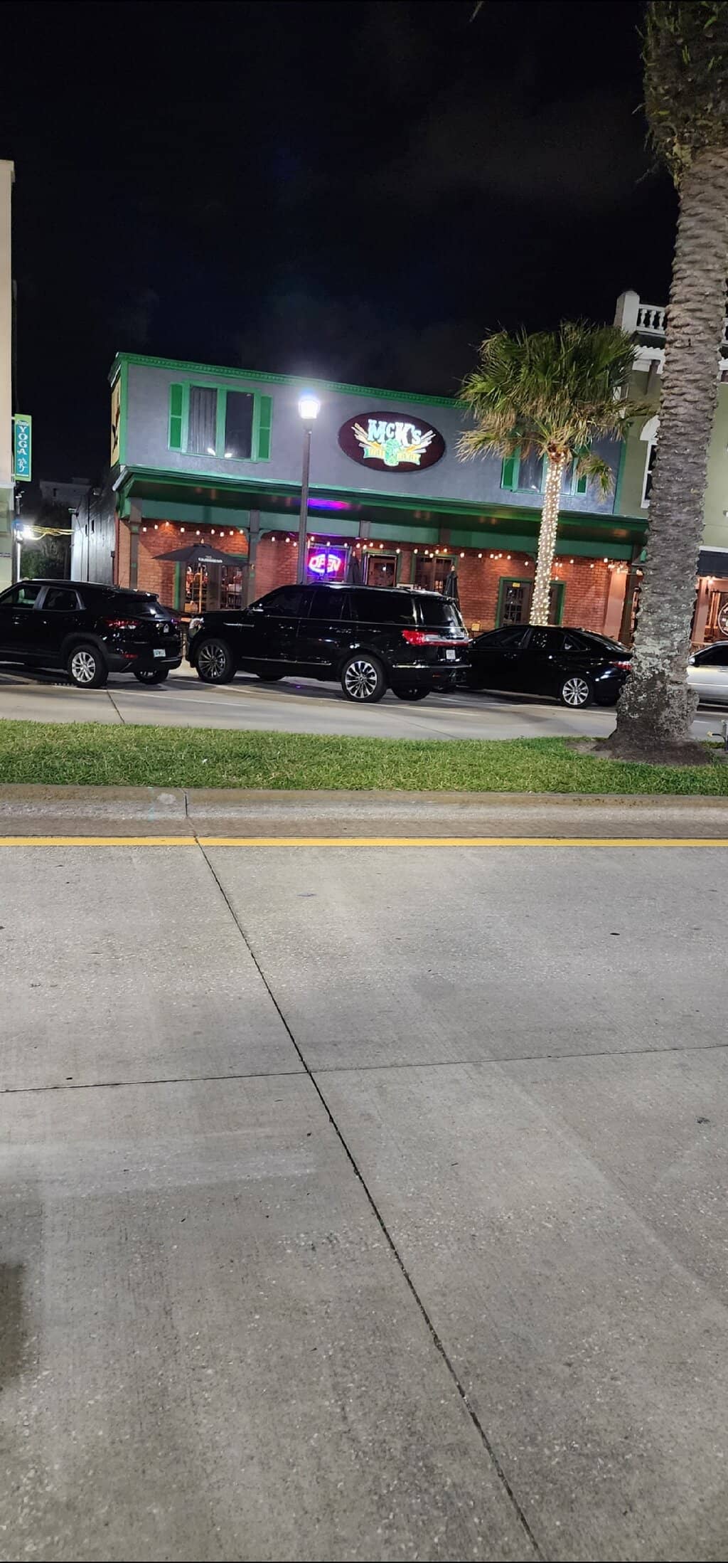 Bustling Tavern Atmosphere