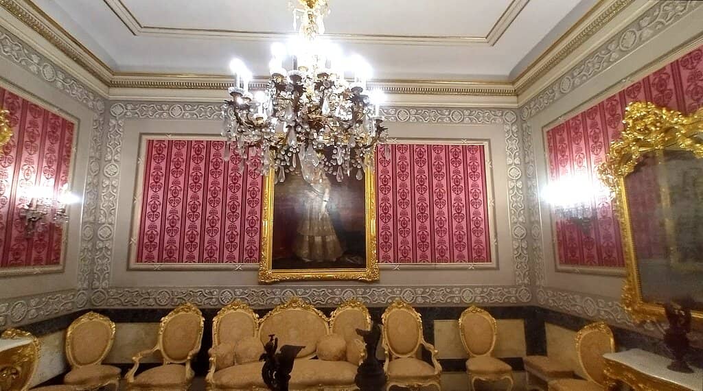 18th & 19th Century Furnishings