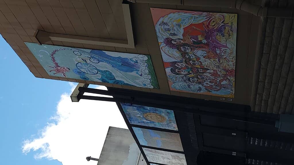 Grand Avenue Art Scene