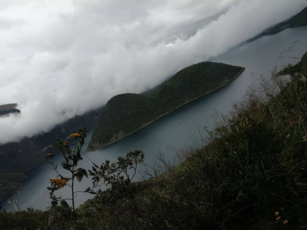 Panoramic Lake Views