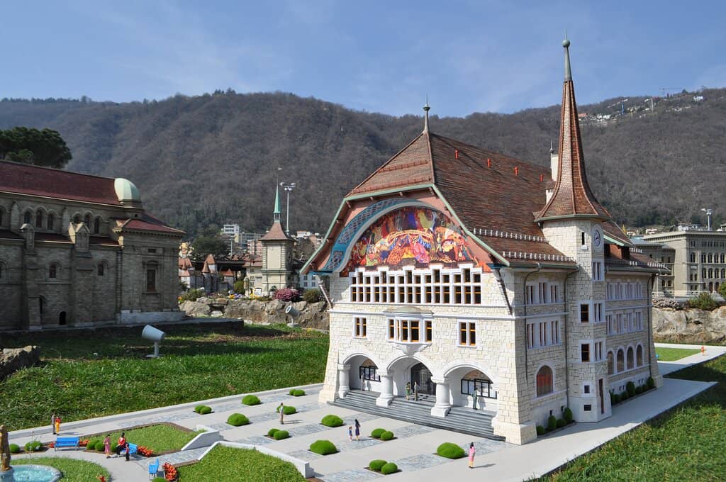 Working Trains & Transport