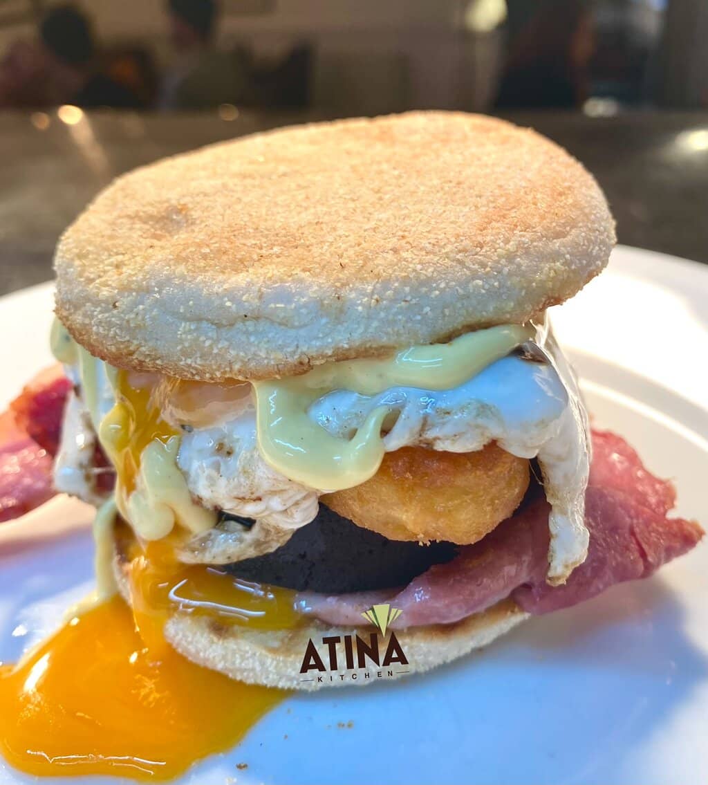 Cozy Courtyard Dining