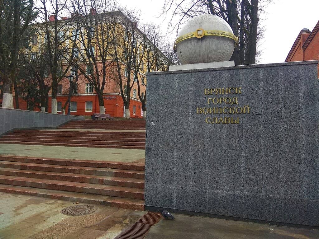 Local Cafes and Eateries