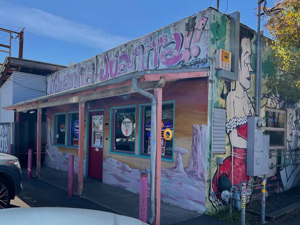 Quirky & Welcoming Decor