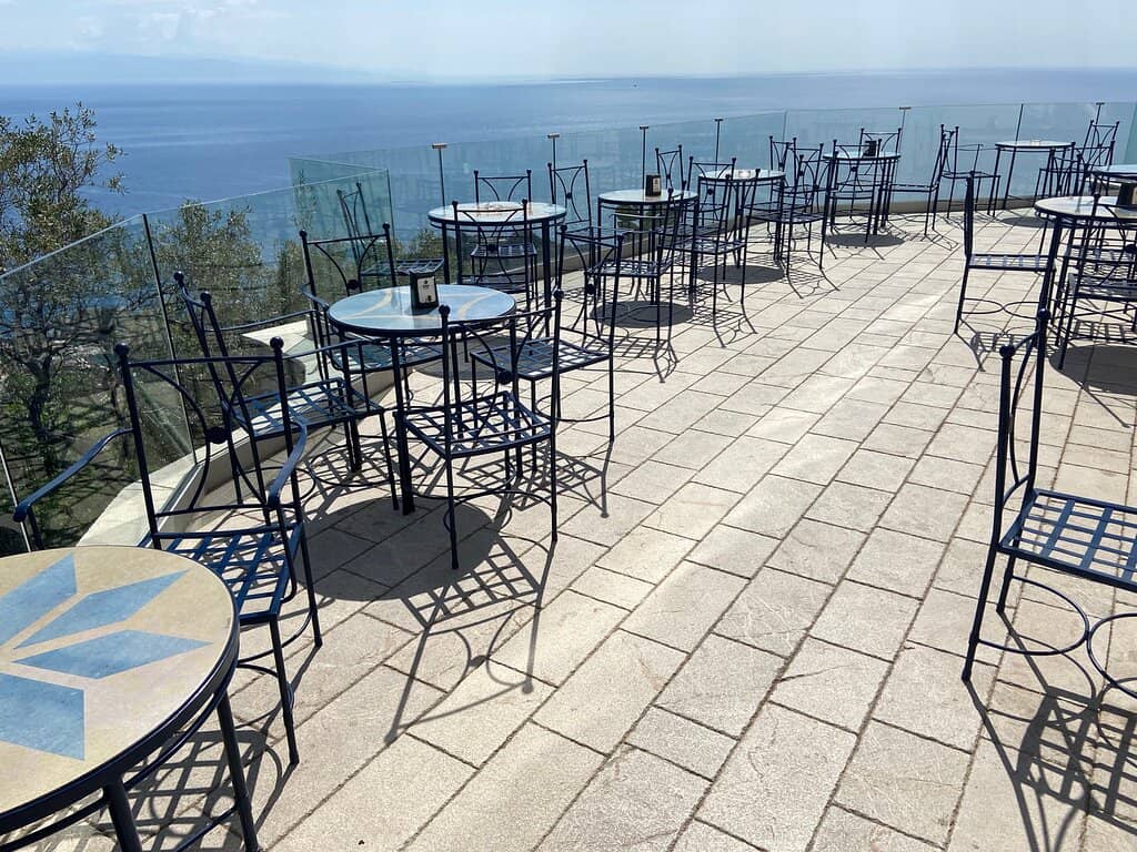 Historic Romantic Era Platform