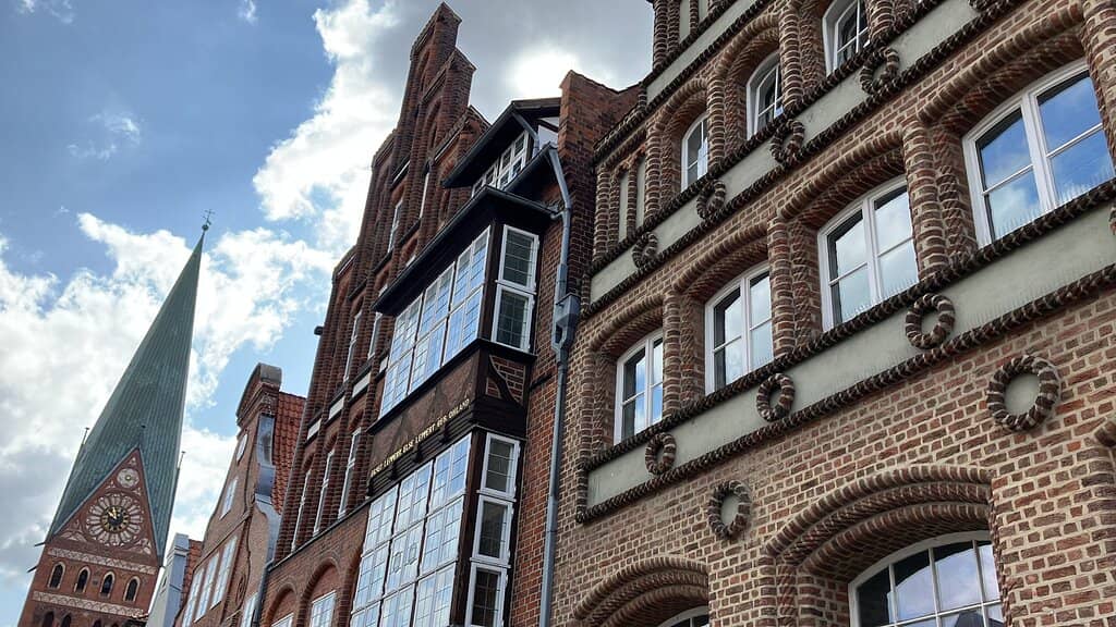 Charming Cafes & Eateries