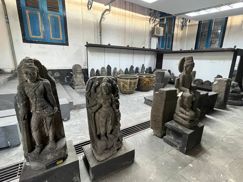 Royal Heirlooms & Artifacts