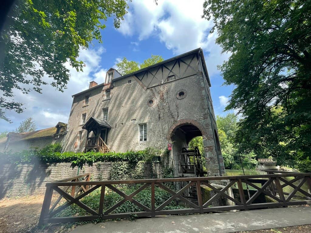 Vertical photo