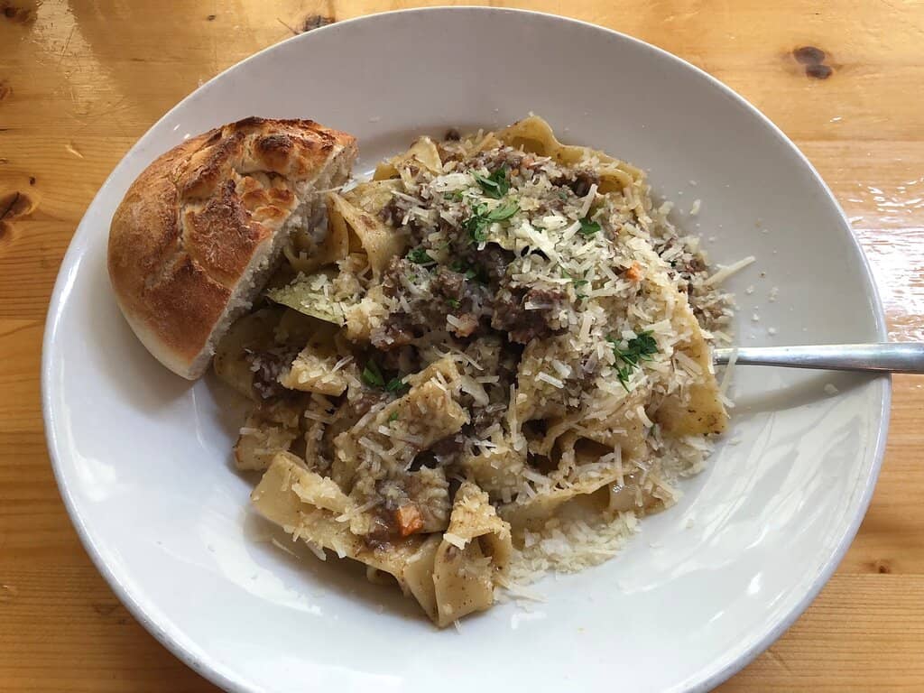 Cozy & Communal Atmosphere