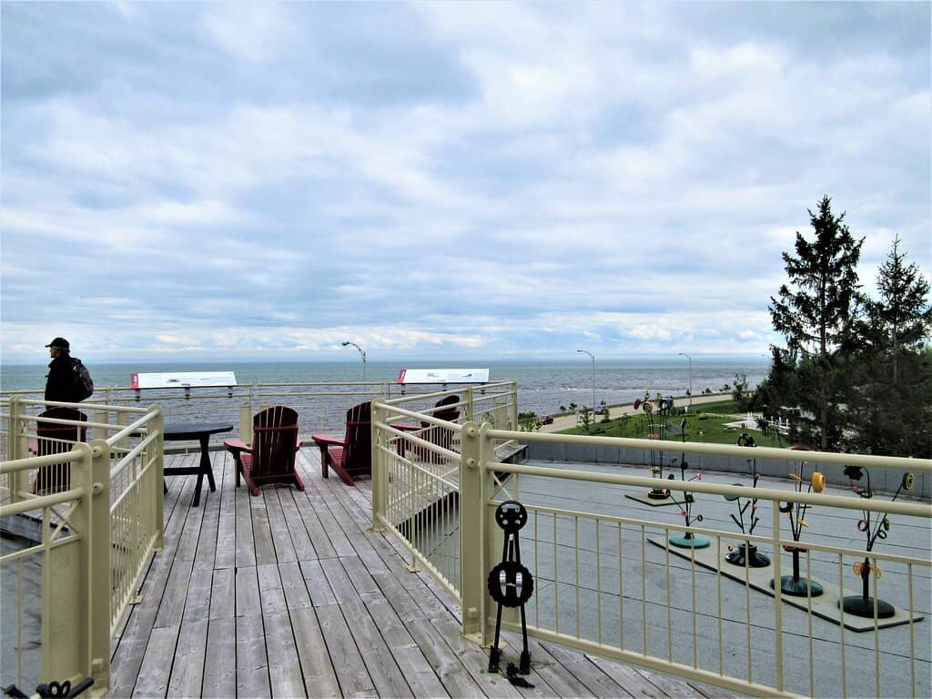 Local Paintings and Glass Art