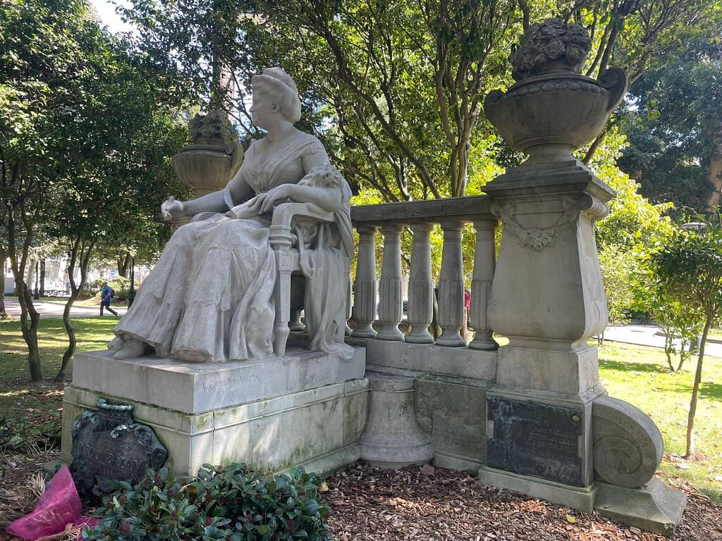 Monument to the Book