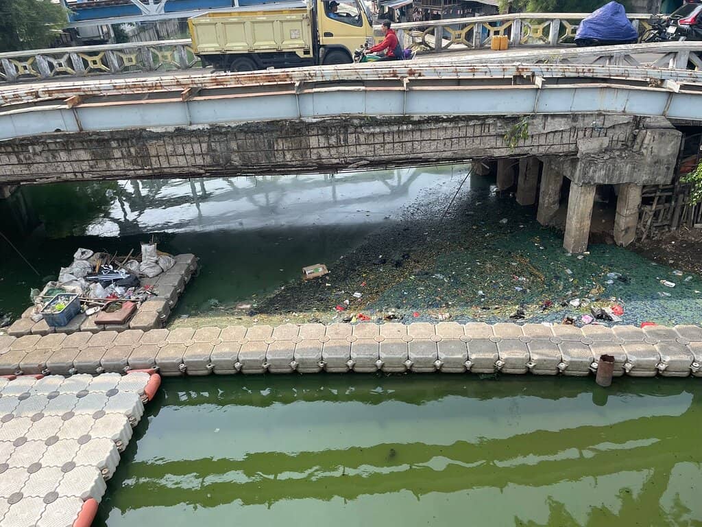 Queen Juliana's Nameplate