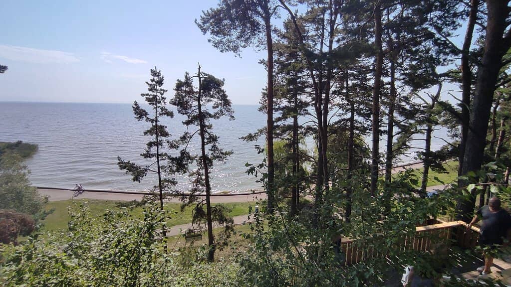 Panoramic Lagoon Views