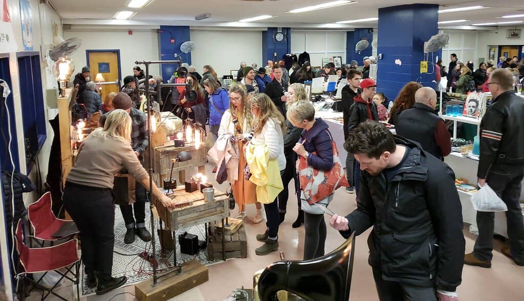 Handmade Crafts & Artisanal Goods