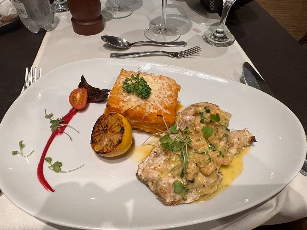 Chernia con Salsa de Camarones