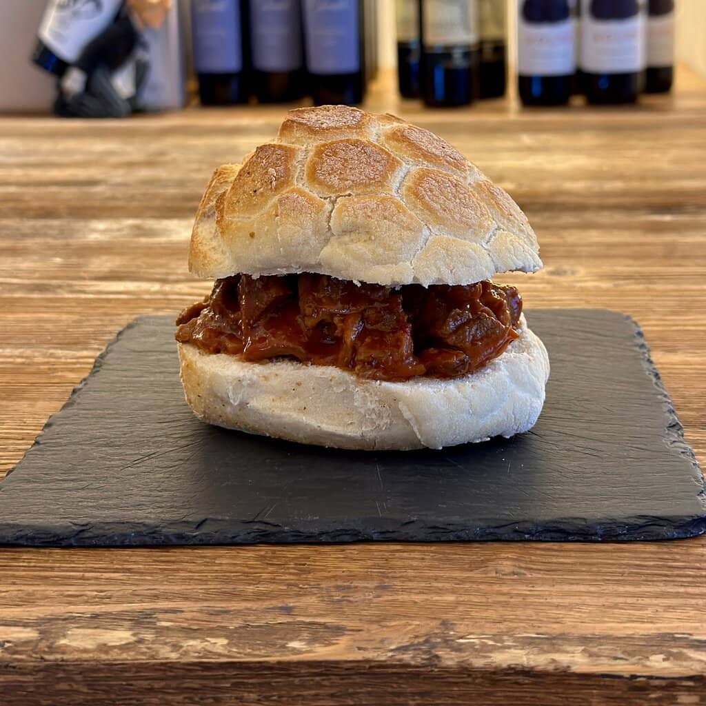 Panino Ignorante con i Pezzetti di Cavallo al Sugo