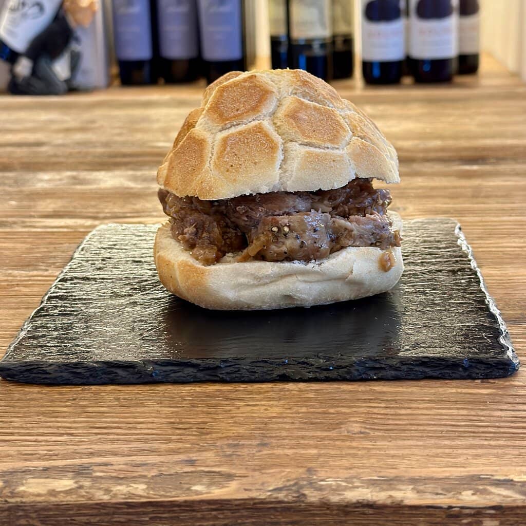 Panino Ingorante con Bombette di Martina Franca in Umido