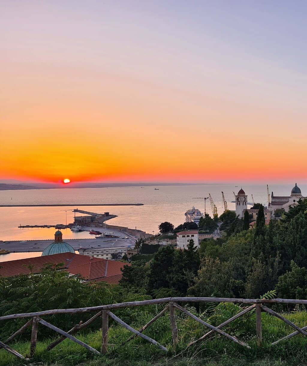 Panoramic Sea Views