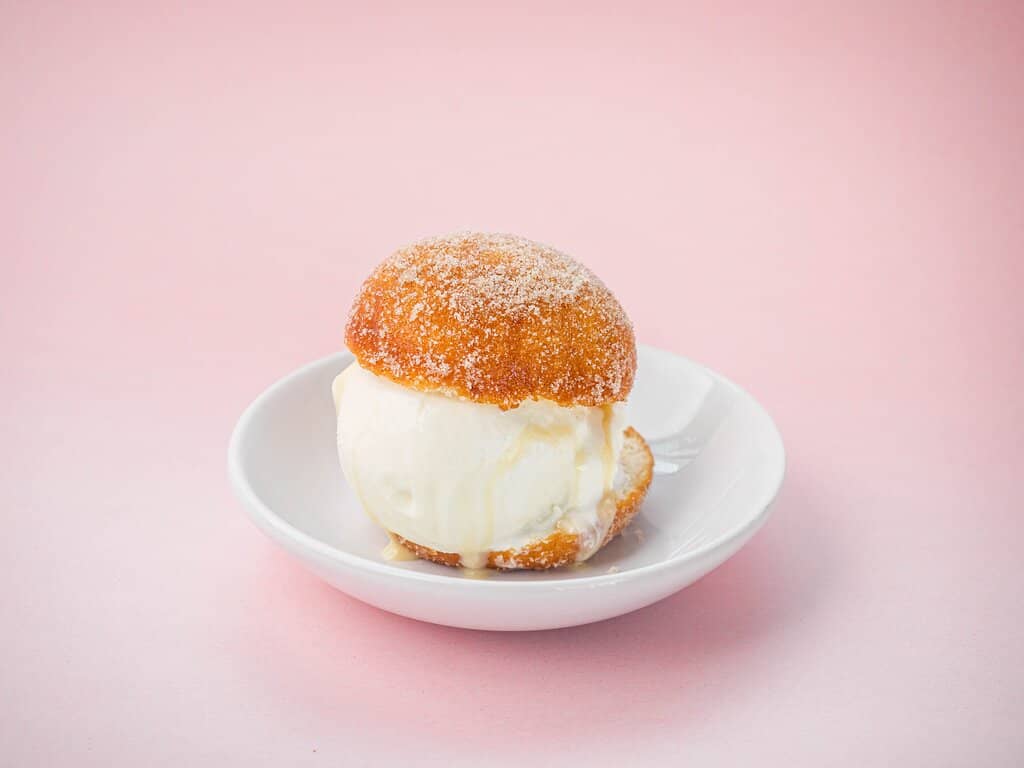 Modern & Welcoming Atmosphere