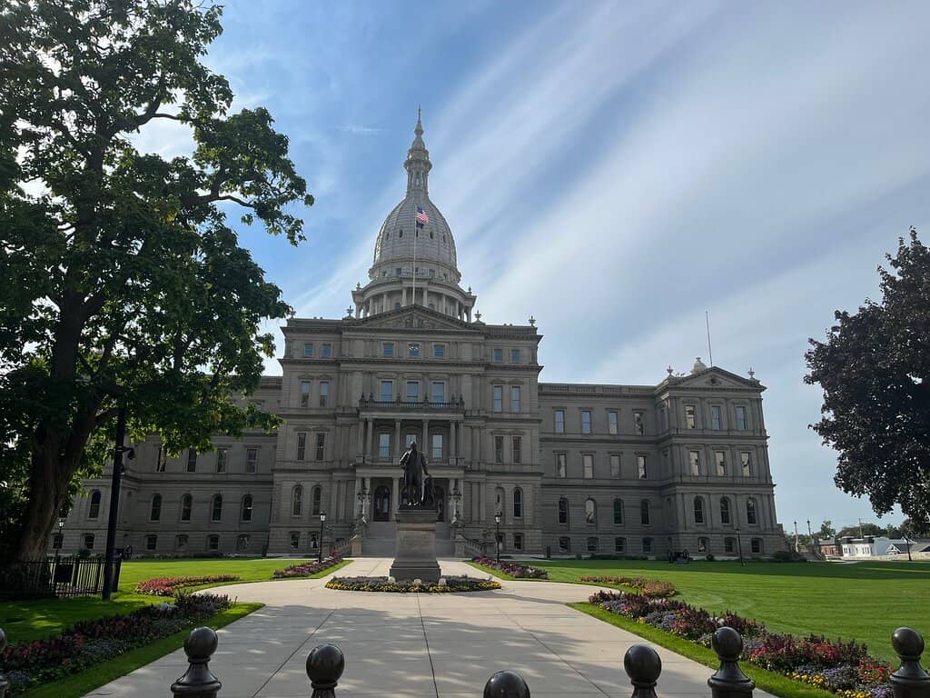 Labyrinthine Staircases