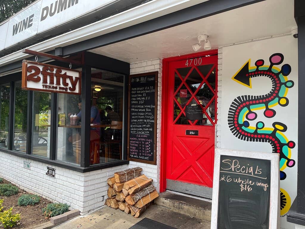 Cozy Atmosphere with Country Music