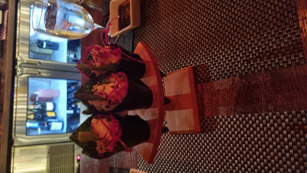 Vibrant Atmosphere & Live Music