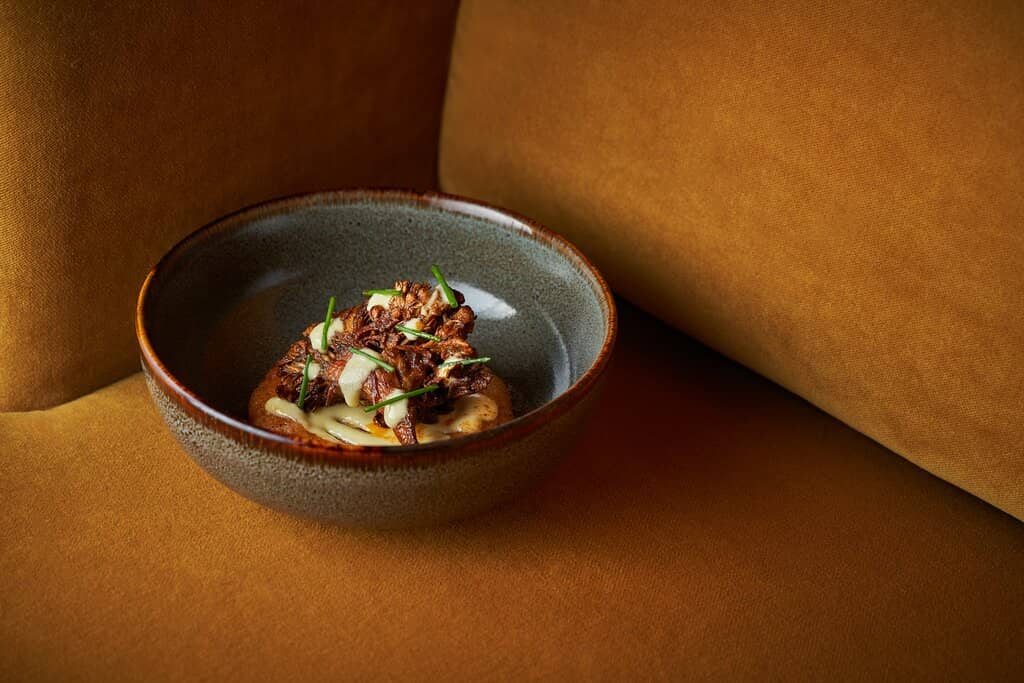 Eclectic Atmosphere & Art Gallery