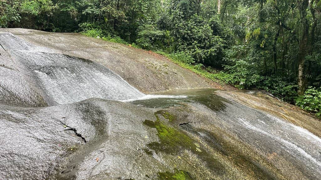 Poço das Esmeraldas