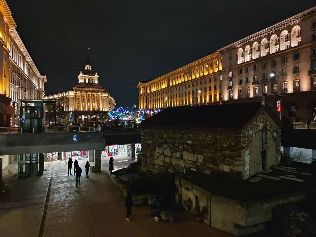 Roman Ruins Integration