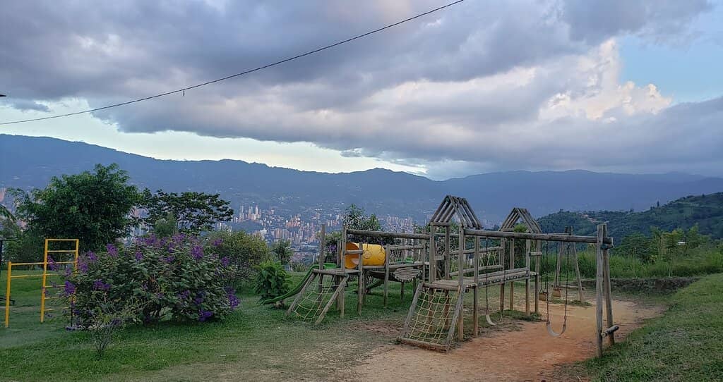 Cantilevered Viewing Platform