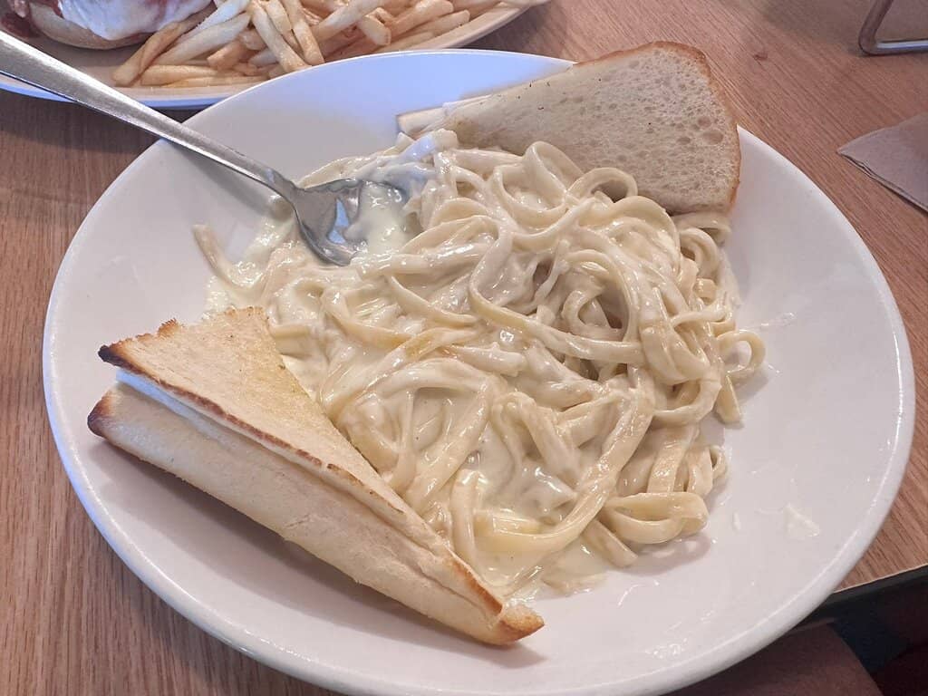 Fettuccine Alfredo
