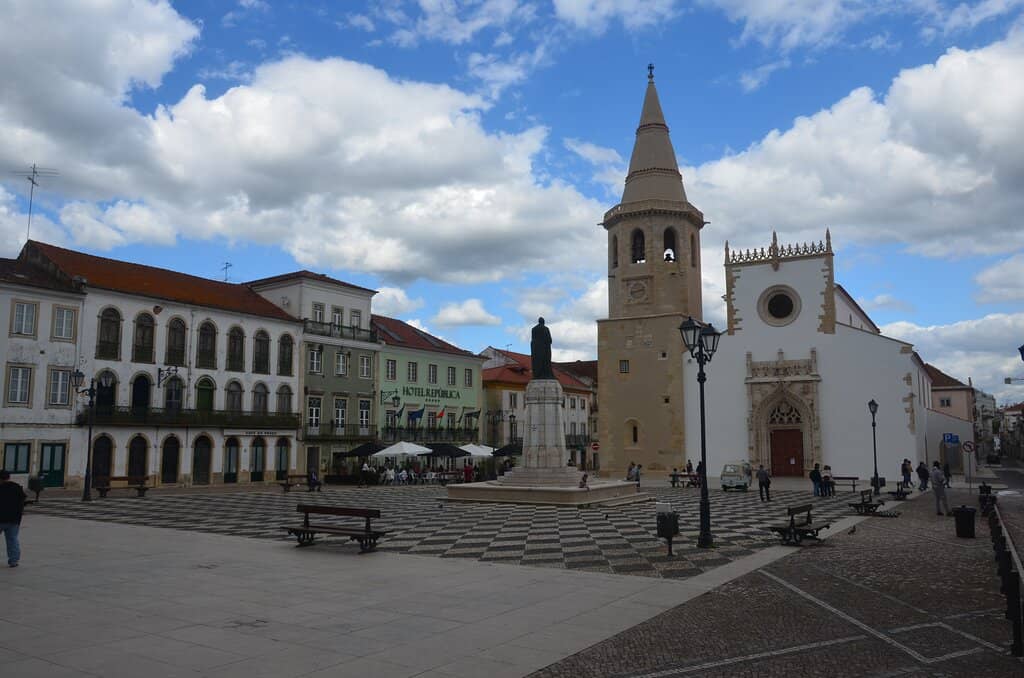 Street Performers & Music