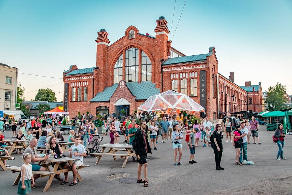 International & Local Food Court