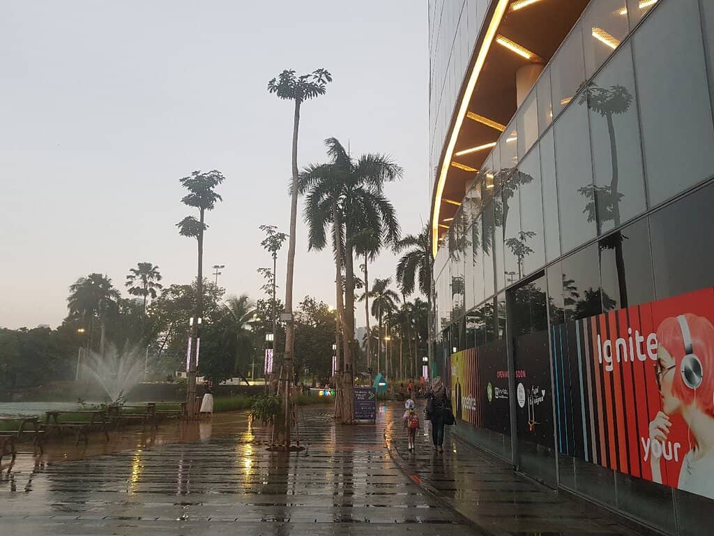 Diverse Dining Options