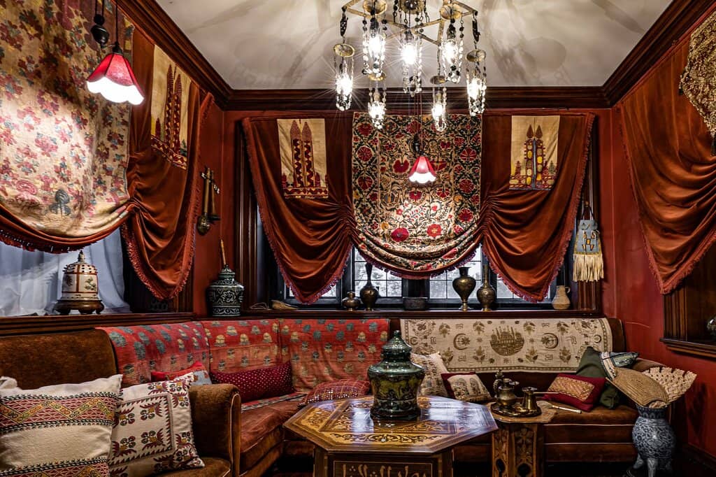 Knowledgeable Guided Tours