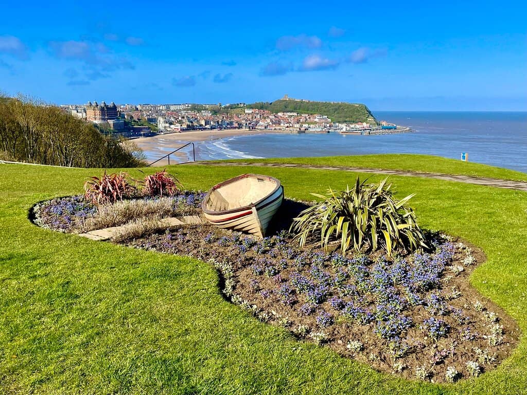 Gentle Waves & Clear Waters